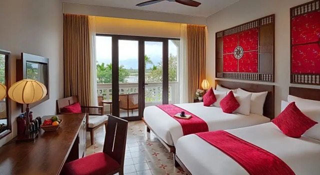 Номер Deluxe с видом на реку RiverTown Hoi An Resort & Spa