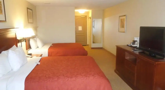 Люкс c 1 комнатой Country Inn & Suites by Radisson, Baltimore North, MD