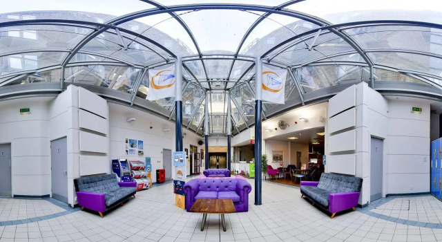 YHA London Thameside, Book Hostel / Vandrerhjem Billige hoteller i London og omegn