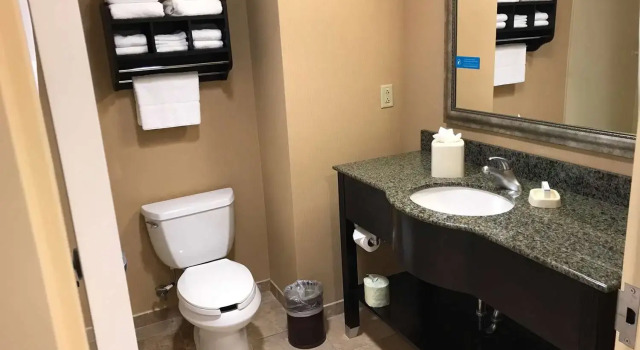 Четырёхместный номер Standard Hampton Inn and Suites Austin - Lakeway