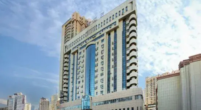 Ji Hotel Urumqi People's Square North Gate Metro Station, Book Hotel Hotels in Xinjiang with Parking, Parking