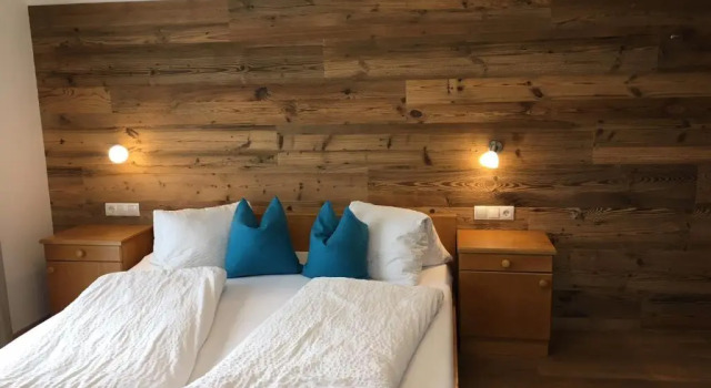 Ferienwohnungen Vierthaler, Rezervovat Hotel Hotely v Filzmoos s parkováním, Parkování