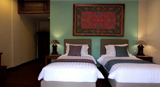 Kemboja Bed and Breakfast Cafe, Rezervovat Hotel Hotely v Batu s parkováním, poblíž Agro tourism Kusuma, Parkování