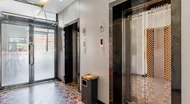 Shell Hotel (Mengxin Square, Kangbashi District, Ordos), Book Hotel Hotels in Inner Mongolia with Parking, Parking