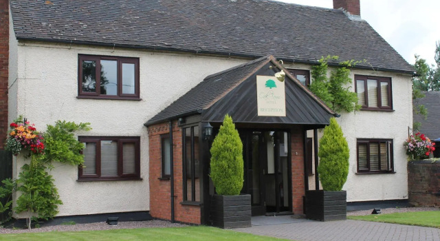Oak Farm Hotel