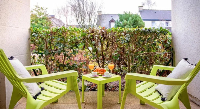 Апартаменты Chic & Cosy Appartement avec Terrasse, Parking Privatif