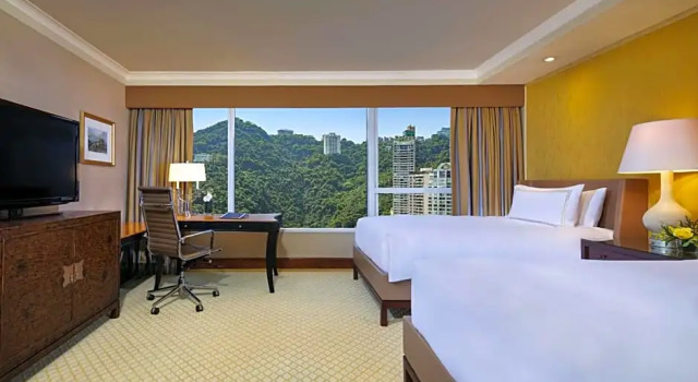 Deluxe Double room with Peak view Conrad Hong Kong