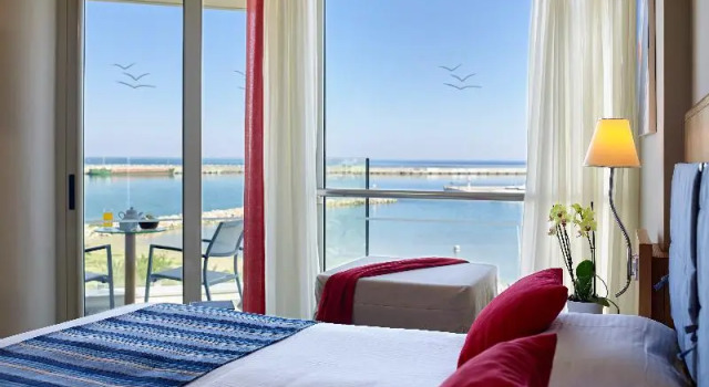 Двухместный номер Superior с балконом и с видом на море Kyma Suites Beach Hotel