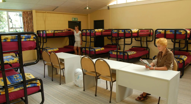Кровать в общем номере Egmont Eco Leisure Park & Backpackers