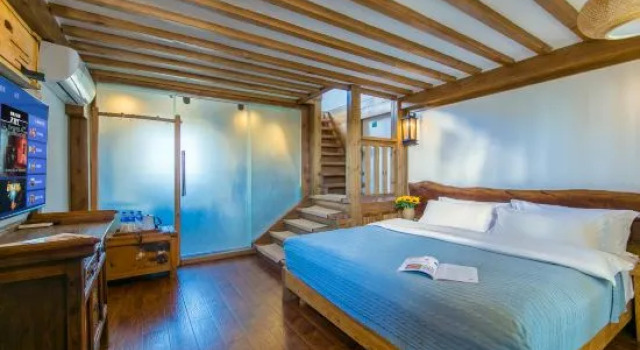 Люкс Grand Kunweidi·Zhongshengguan Chinese Studies B&B (Lijiang Old Town Dashuiche Branch)