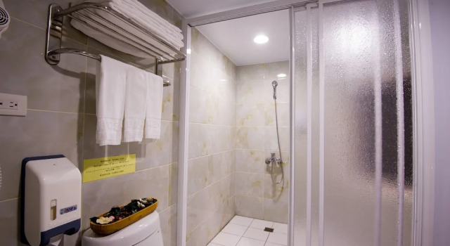Четырёхместный номер Standard Hotel 6 - ZhongHua
