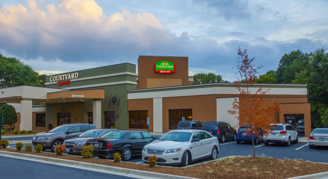 Номер Standard Courtyard by Marriott Charlotte Airport LoSo