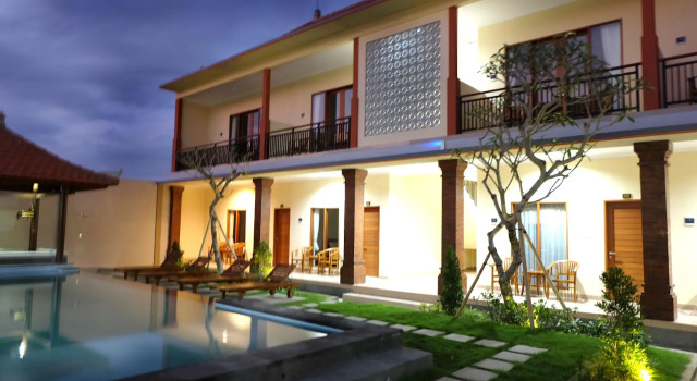 Tom's Inn Pecatu