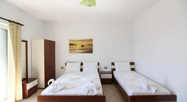 Трёхместный номер Standard Hotel Real