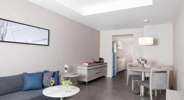 Семейный номер Standard с видом на море Oakwood Suites Yokohama