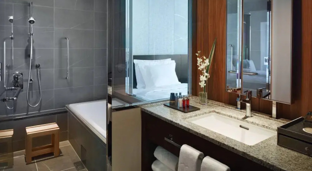 Двухместный клубный номер Deluxe Osaka Marriott Miyako Hotel