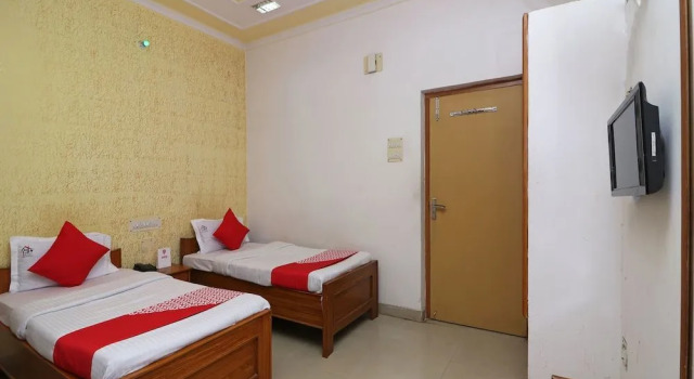 OYO 17111 Hotel Pritika, Prenota Hotel Durgāpur West Bengal