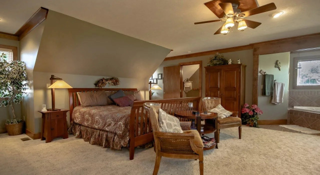 The Dickey House Bed & Breakfast, Buchen Sie Hotel Marshfield Ozark
