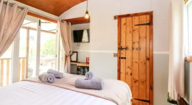 2 Pheasant Lane, Varaa Lomakoti Mökit kohteessa Merseyside, Mökki