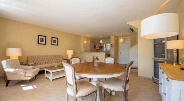 Коттедж с 2 комнатами Saint-Tropez Golf Residences