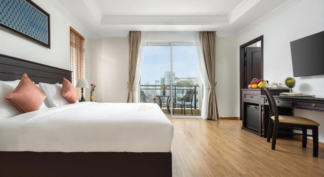 Двухместный номер Deluxe с балконом Duong Chan Hotel