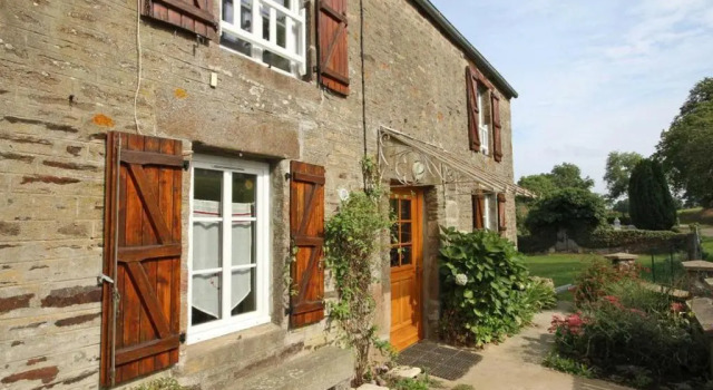 Maison Normande avec Jardin Clôturé, Cheminée et Options Confort, près de la Roche dOëtre - FR-1-497-141, Prenota Hotel Tinchebray-Bocage Normandia