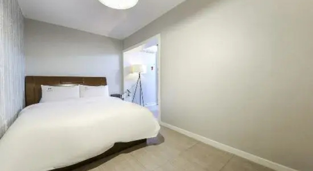 Номер Standard Gwangju W Lounge Hotel