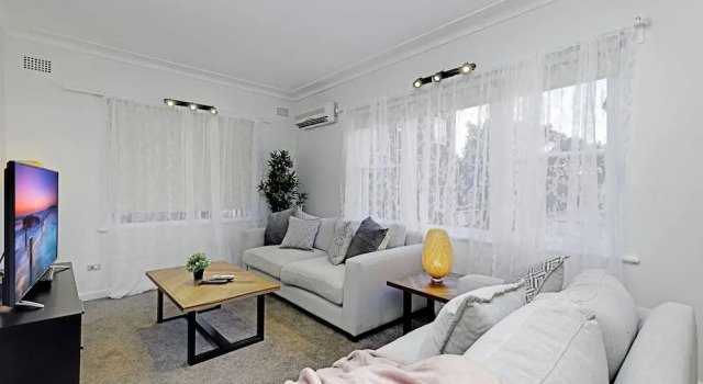 4 BR Apartment Short Walk to Bondi Beach