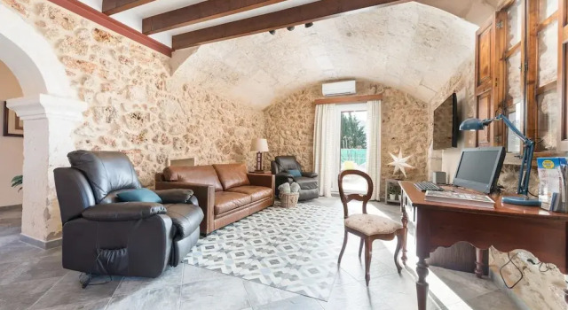 Can Jaume Fuster in Buger, Buchen Sie Villa 3-Sterne-Hotels in Búger, 3*