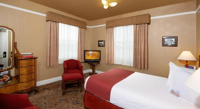 Двухместный номер Classic Hassayampa Inn