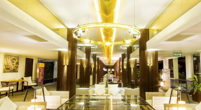 Двухместный номер Deluxe Estrella Hotel & Conference