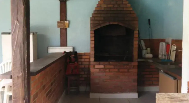 Casa em Manguinhos, Забронировать Отель Отели штата Рио-де-Жанейро с парковкой, Парковка