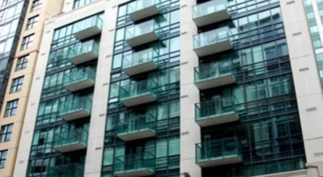 Toronto Luxury Accommodations - 263 Wellington Street West, Varaa Hotelli Toronto 
