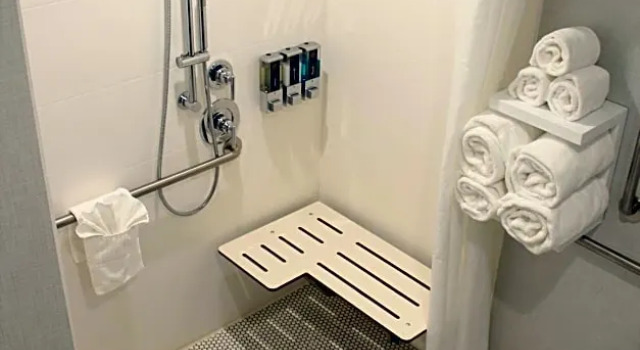 Четырёхместный номер Standard Hotel Rock Lititz