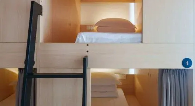 Женская капсула YanYujian youth hostel