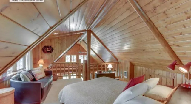 Metolius Cabin 6, Book Hotel Hoteller i Camp Sherman med parkering, Parkering