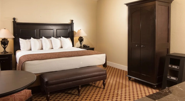 Двухместный номер Standard Lodge (Sandpiper Lodge) Lake Yellowstone Hotel & Cabins - Inside the Park