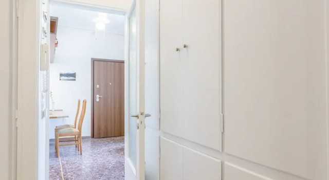 Апартаменты c 1 комнатой с балконом Happy Stay in Elegant & Bright Flat near Metro