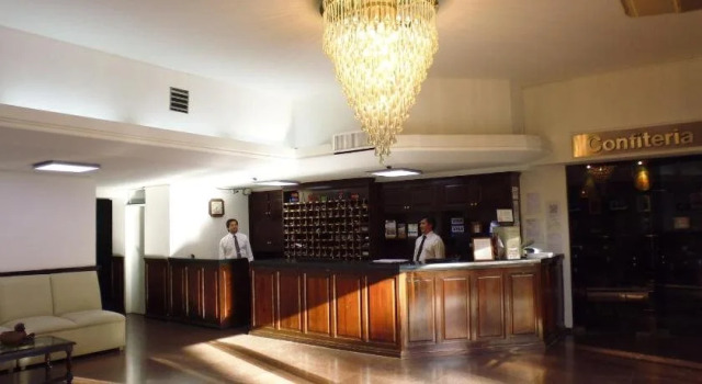 Hotel Victoria Plaza, Забронировать Отель Отели Сальта 3 звезды, рядом с 9 de Julio Park, 3*