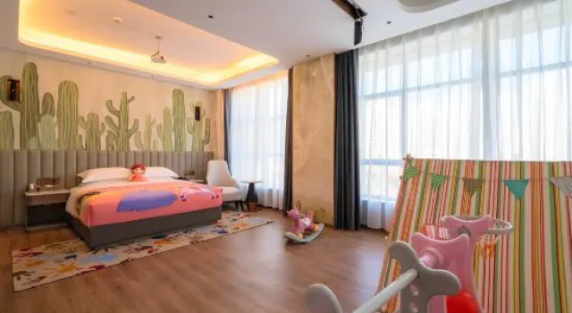 Тент 7 Days Premium (Yichang Wanda Plaza, Yunhe Park)