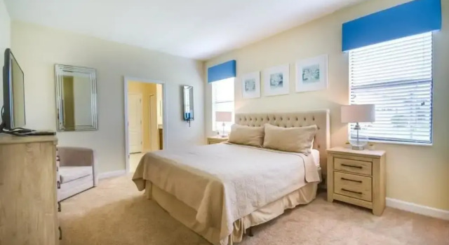 Коттедж 9 Bedroom 5 Bathroom in Champions Gate