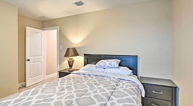 Texas Home w/ Patio & Grill ~ 16 Mi to Austin, Book Feriehus Manor Greater Austin