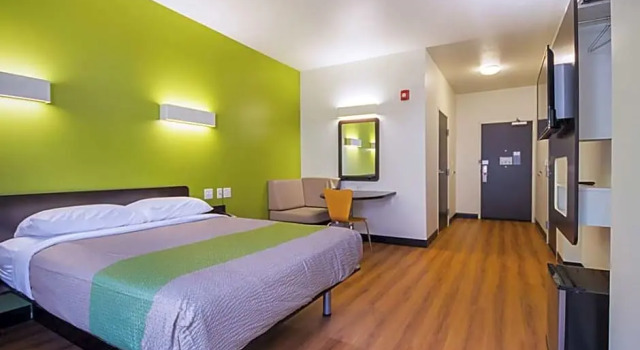 Номер Standard Days by Wyndham South Bend Notre Dame