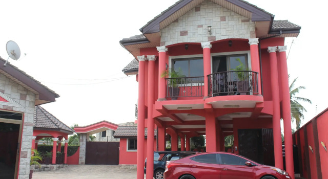 Nego Lodge, Prenota Hotel Sakaman Greater Accra