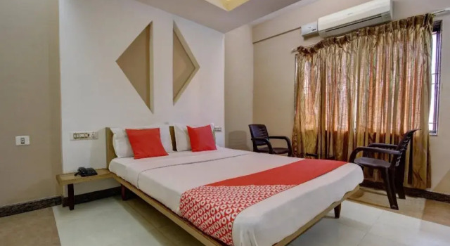 Shambhavi Hotels By OYO Rooms