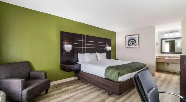 Номер Standard Quality Inn Coliseum