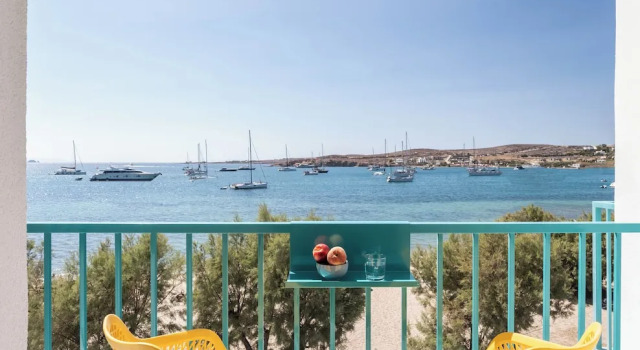 Полулюкс Play Paros a member of Brown Hotels