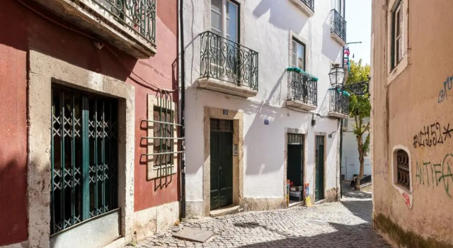 Guestready - Local Stay in São Vicente, Забронировать Отель Отели Лиссабона 3 звезды, рядом с Portas do Sol Belvedere, 3*