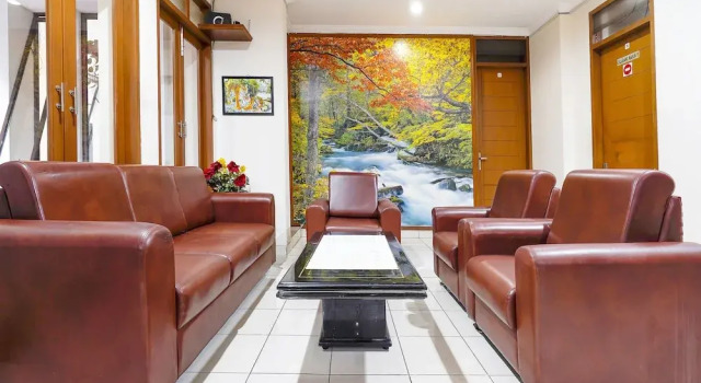 Super OYO Capital O 91297 Hotel Sakura, Rezervovat Hotel Bandung Wetan 