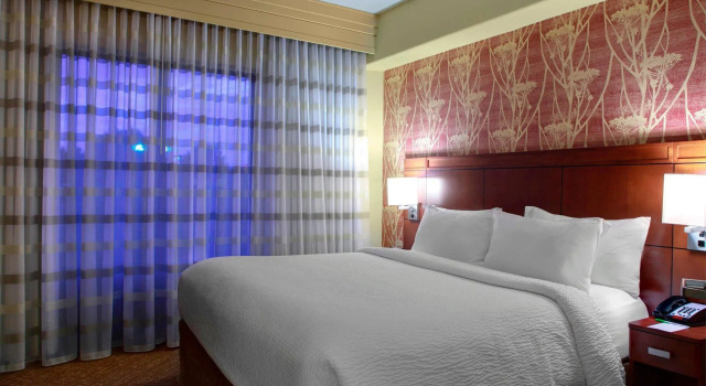 Двухместный полулюкс c 1 комнатой Courtyard by Marriott Atlanta Conyers